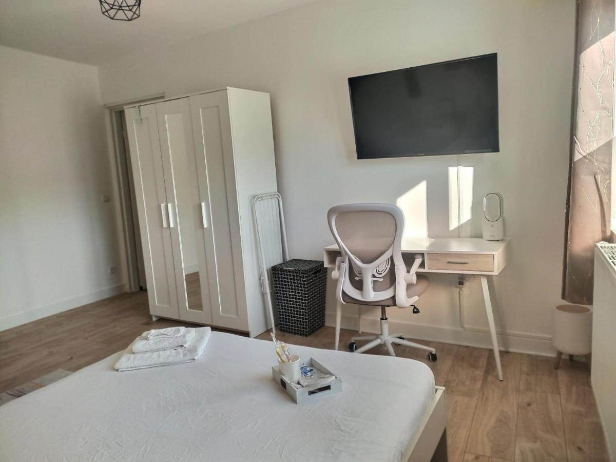 Ch Privee 18M - Canape - Netflix - Appart 120M Вуаппи Экстерьер фото
